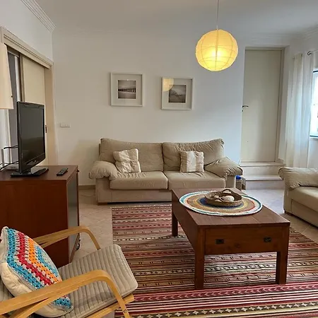 아파트 A Casa Do Patio *